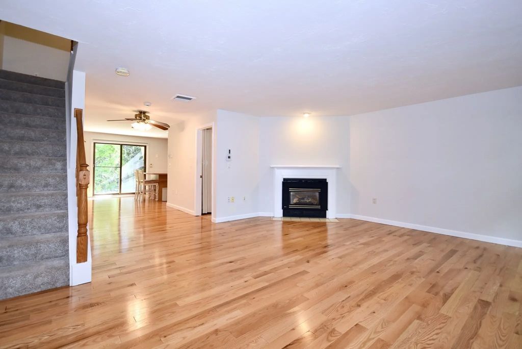 195 Falmouth Rd #15d, Mashpee