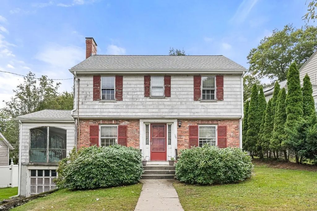 106 Walnut Hill Rd, Newton