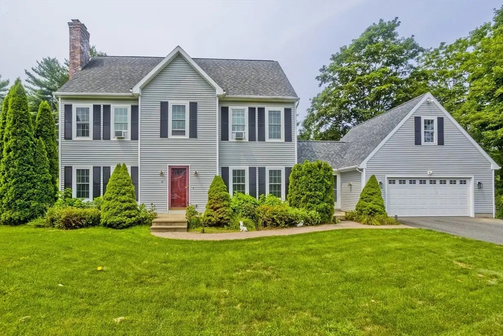 17 Palley Village Pl, Amherst