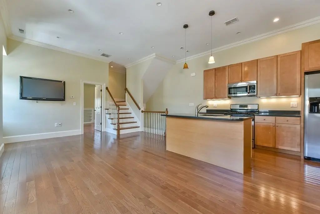 3 Savin Hill Ave #2, Boston