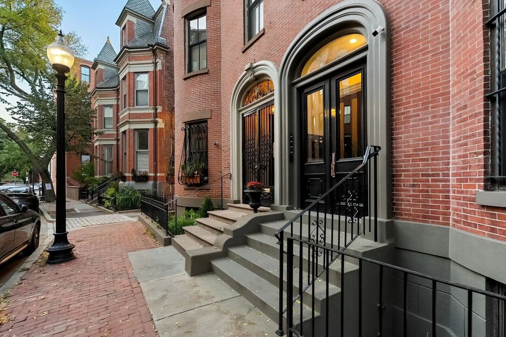 219 W Springfield #2, Boston