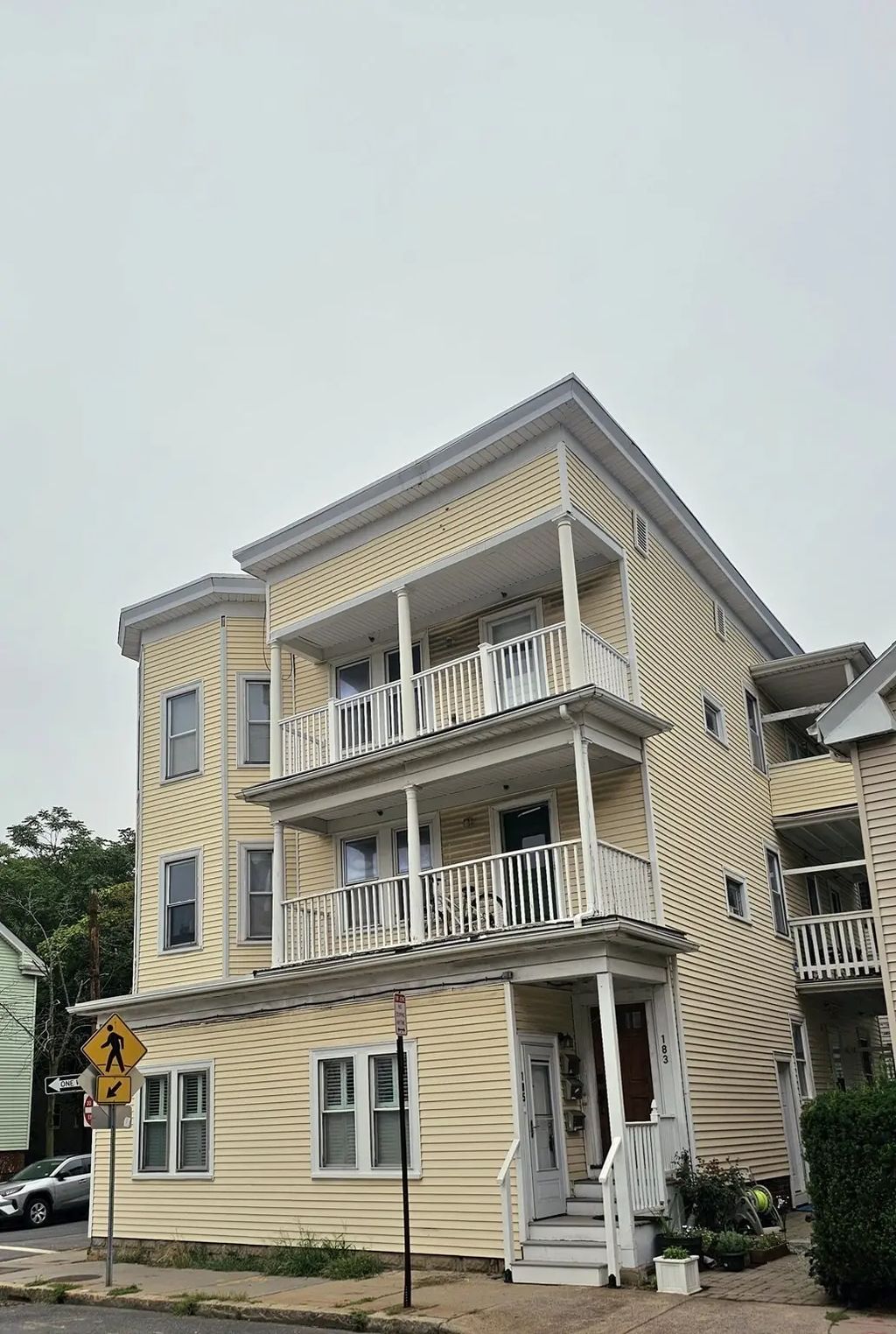 183 Rindge St #2, Cambridge