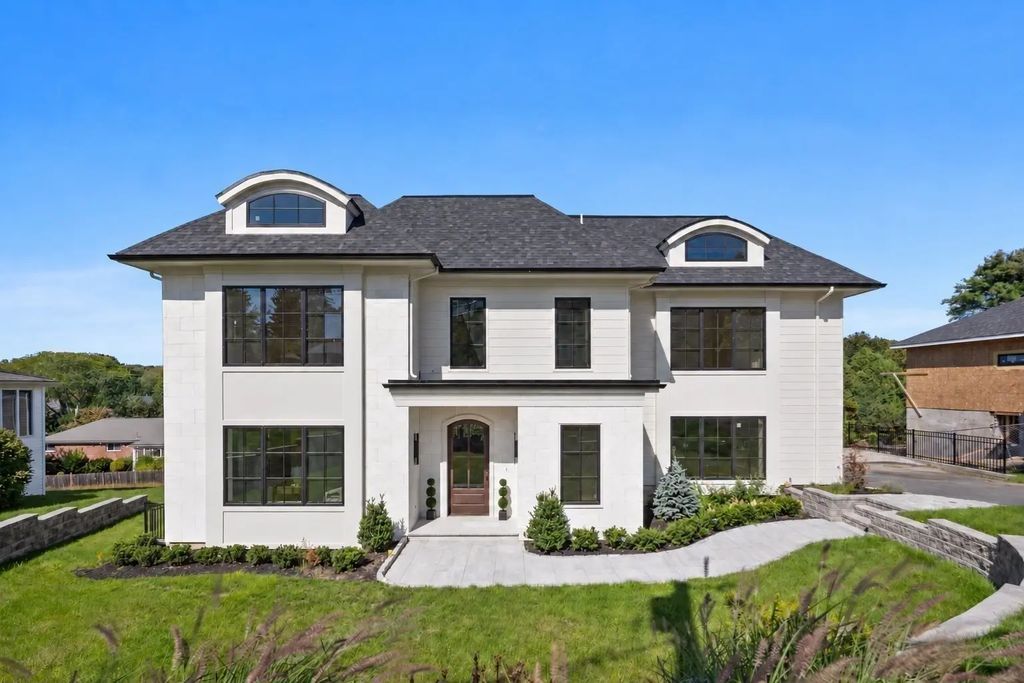 454 Dudley Rd, Newton