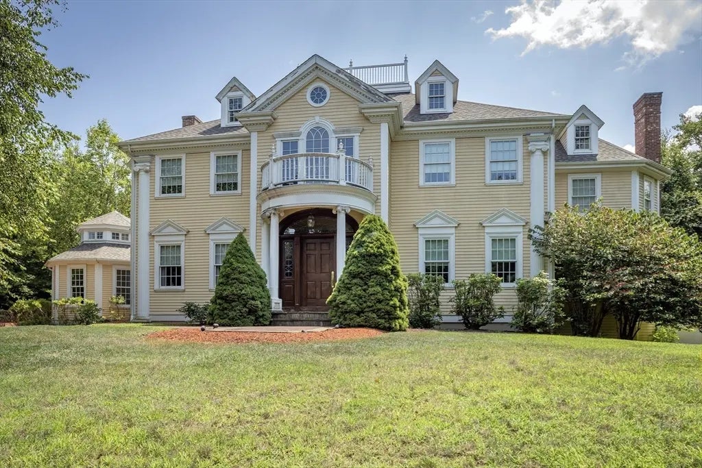 130 Popes Lane, Hingham