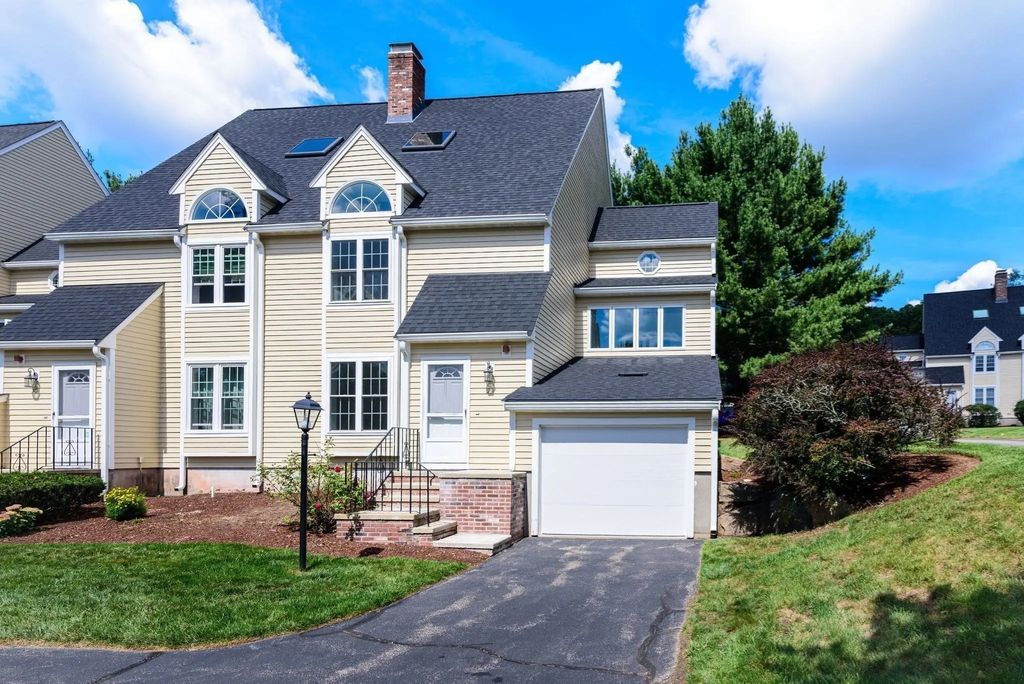 29 Oak Knoll Dr. #29, North Attleboro