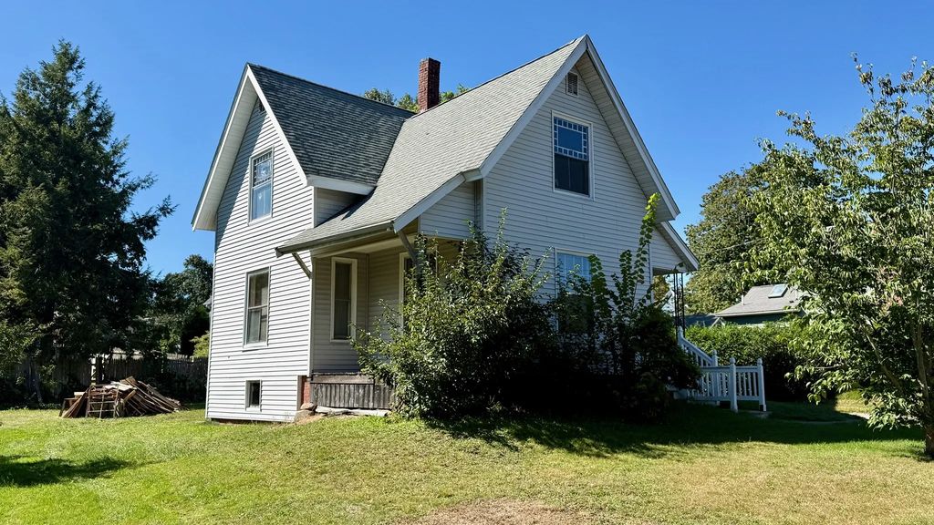 51 Crescent St., Whitman