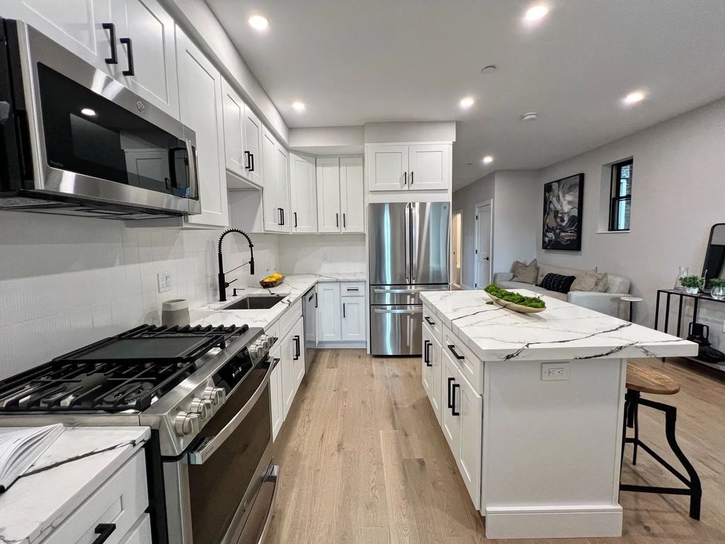 169 Maverick St #1, Boston