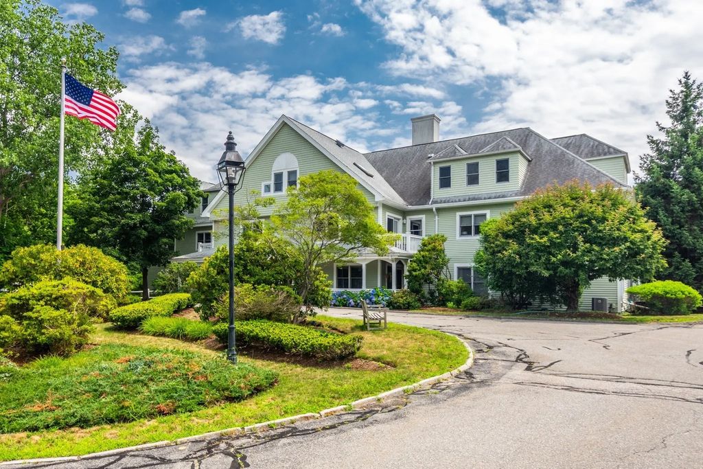 140 Lincoln Road #218, Lincoln