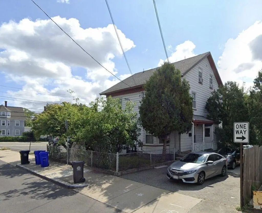 38 Wentworth St #38, Malden