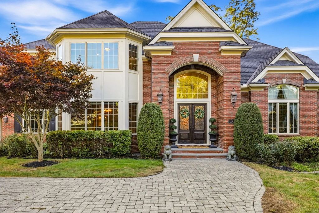 12 Prides Circle, Andover