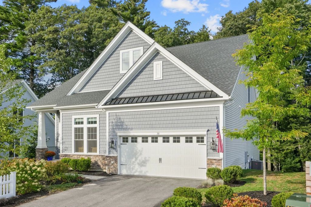 38 Barnes Blvd #23, Hudson