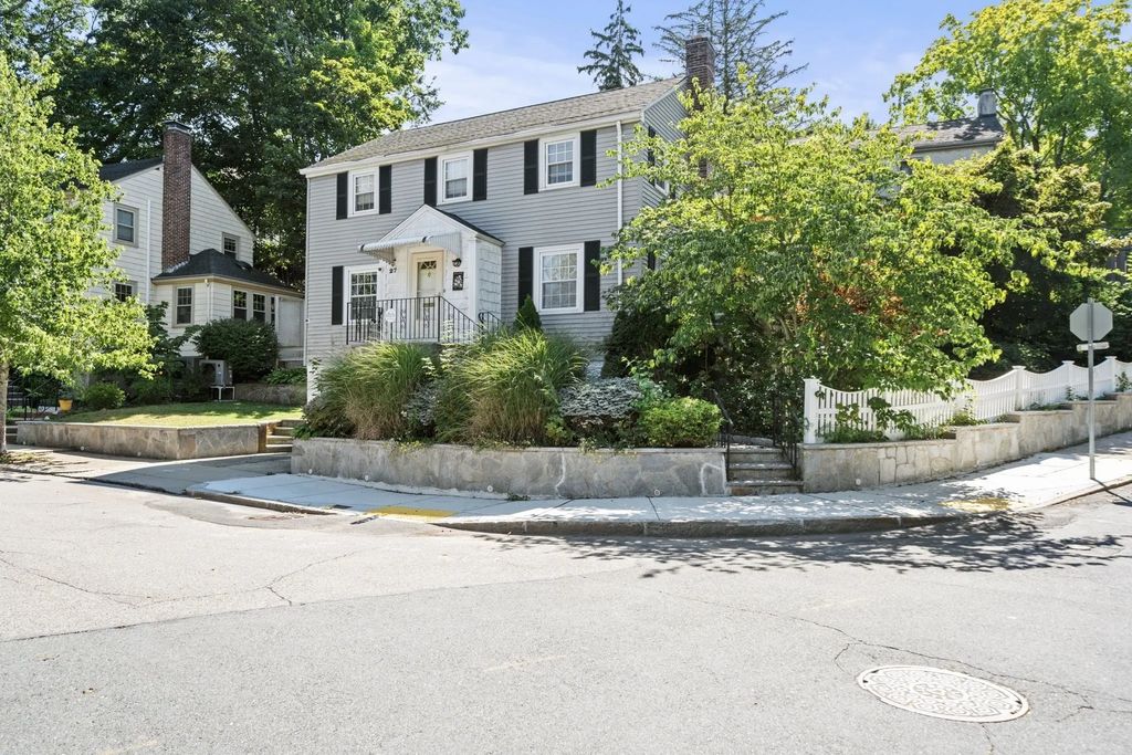 27 Northbourne Rd, Boston