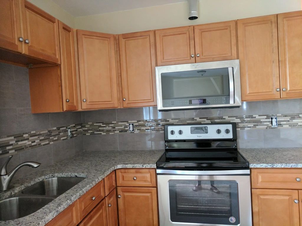 114 Winfield St #3, Worcester