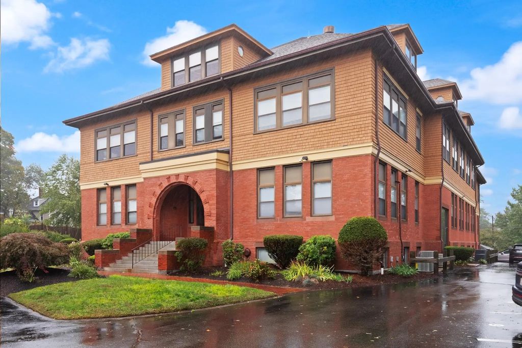 110 South Ave #2, Whitman