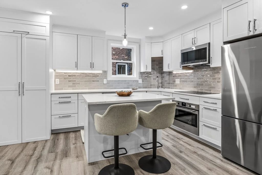 149 Charles St #3, Boston
