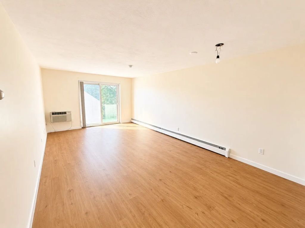 350 Highland Ave #35, Malden