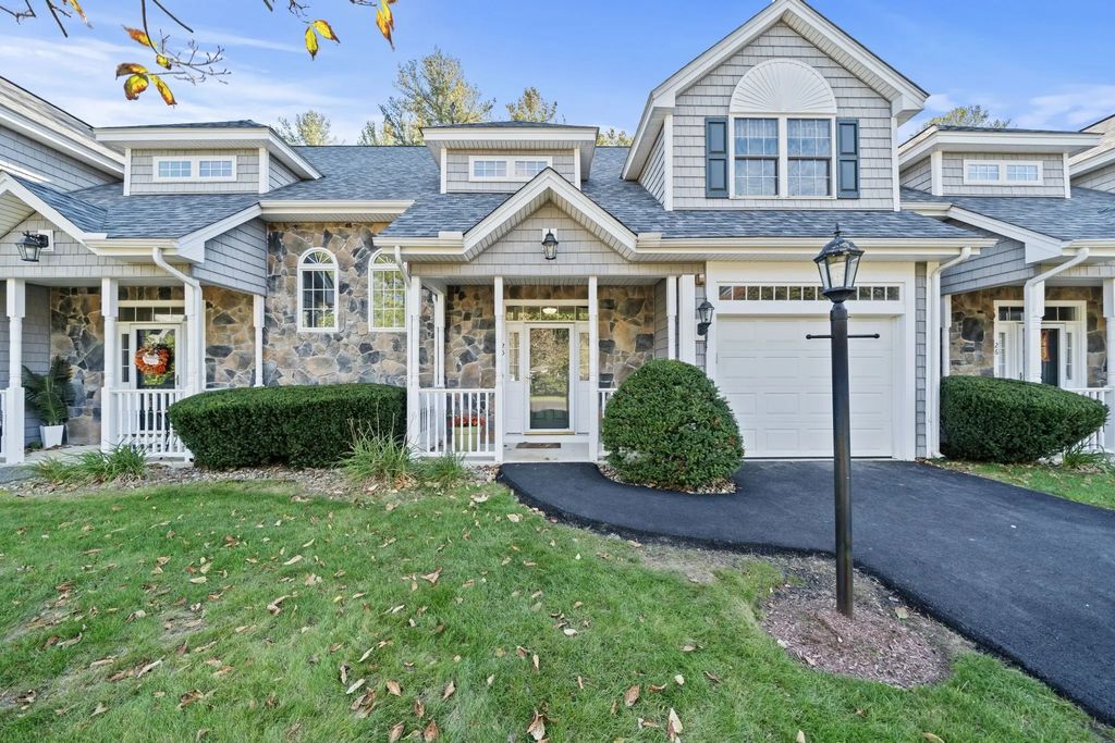25 Stonebury Way #6, Tewksbury