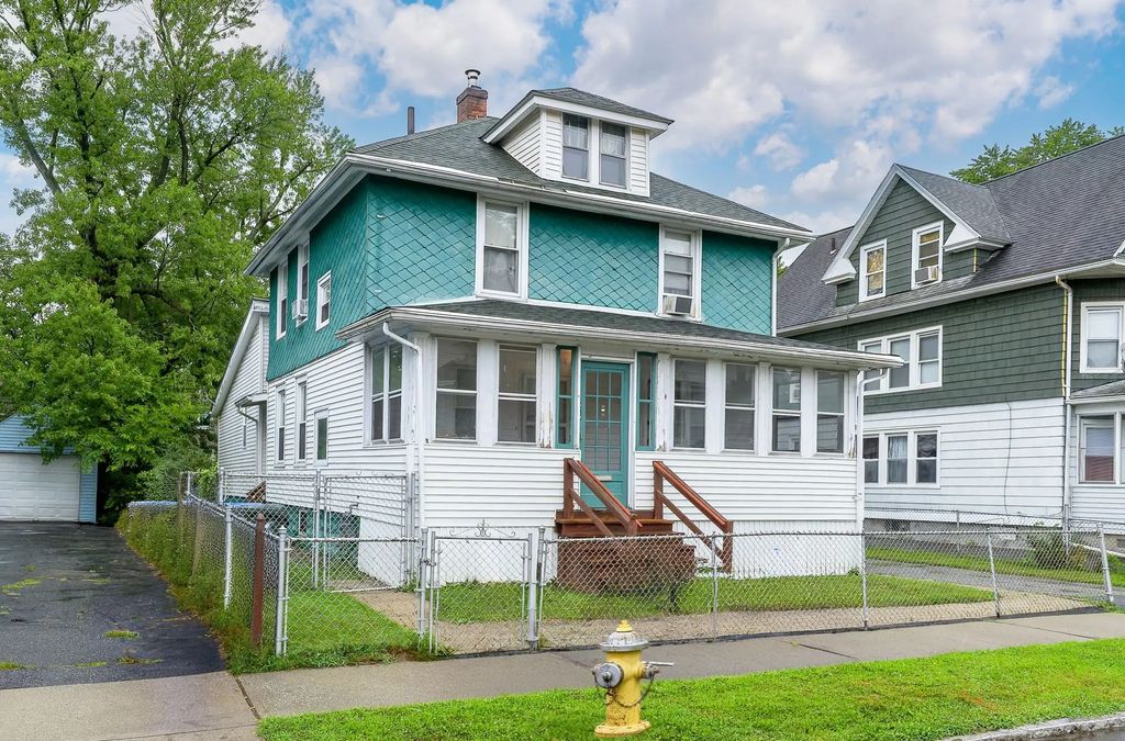 26 Denton Cir, Springfield