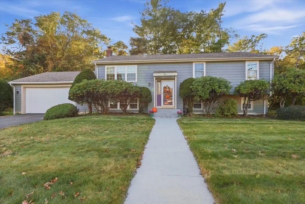 68 Old Mansion Lane, Whitman