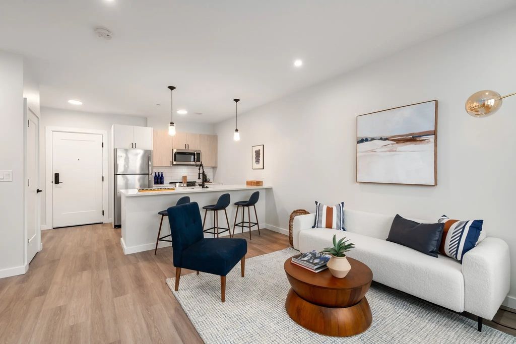 10 Somerset #210, Winthrop