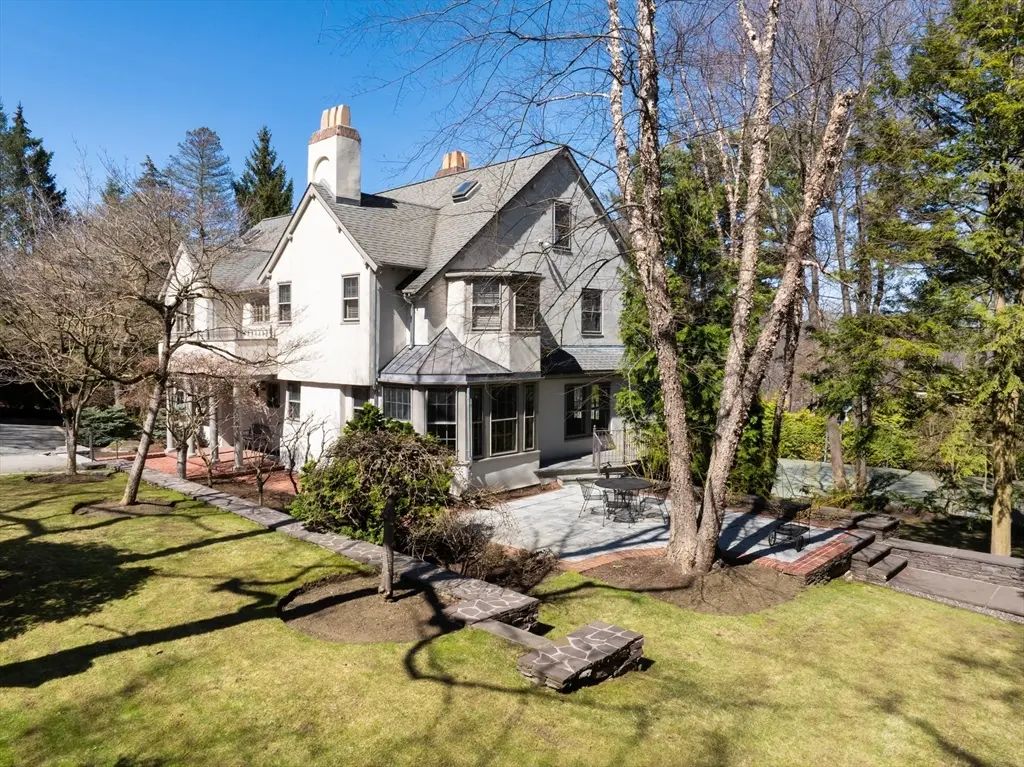 40 Heath Hill, Brookline