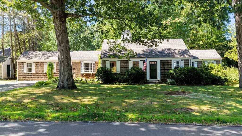 13 Whitcomb Ave, Hingham