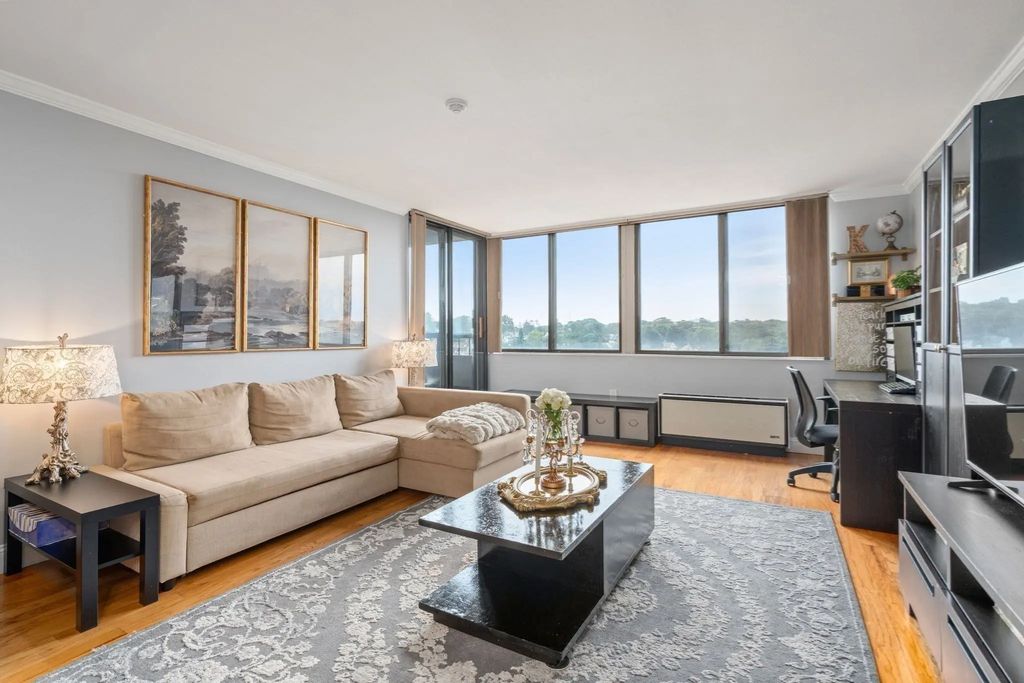 77 Adams St #1009, Quincy