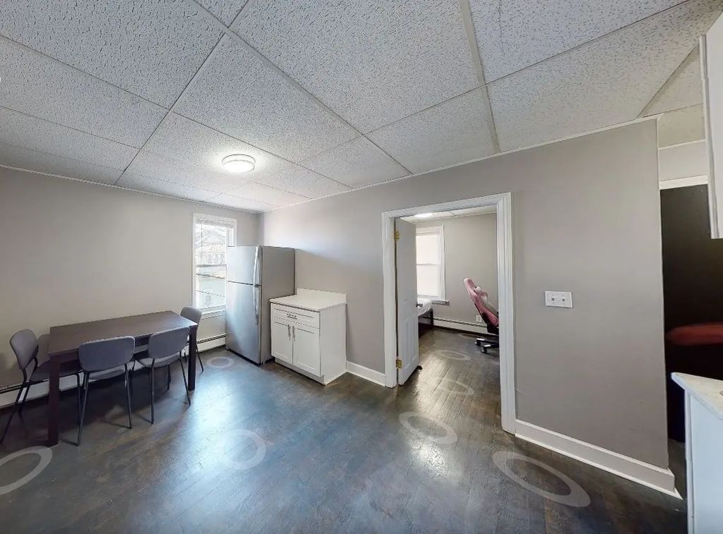 218 Western Avenue #1, Cambridge
