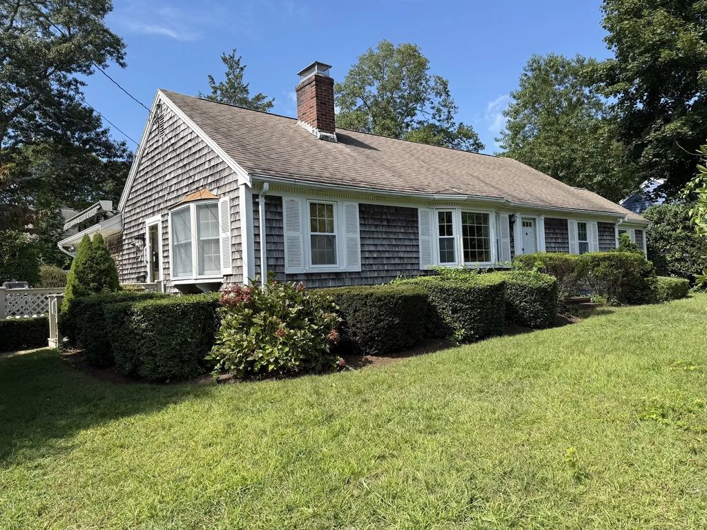 87 Hinckley Circle, Barnstable