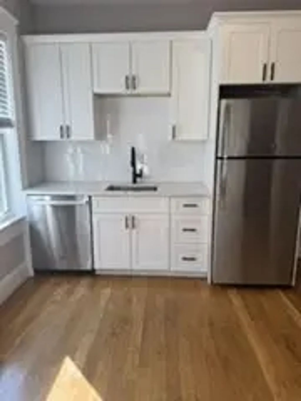 10 Sutton St 3 #3, Boston