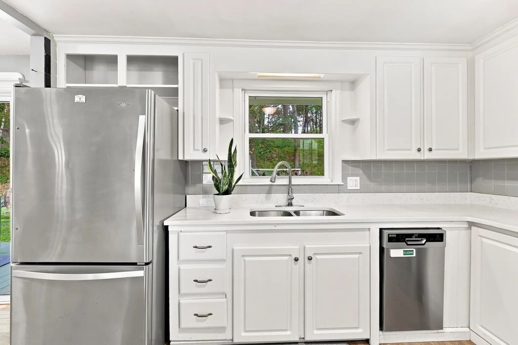 28 Hilltop Circle, Worcester