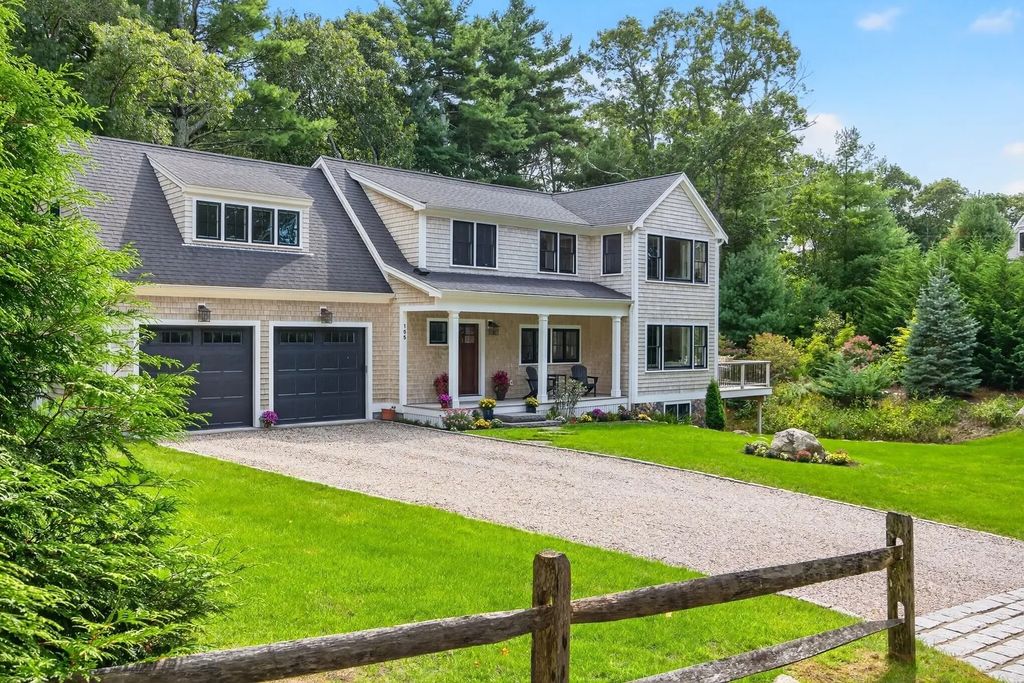 105 Bay Road, Barnstable