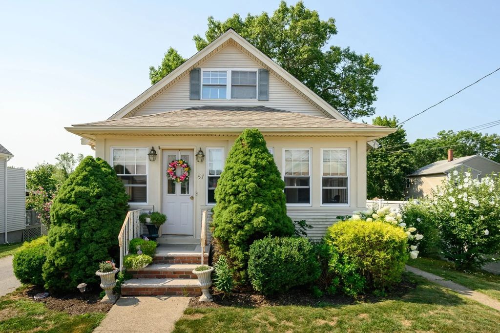 57 Columbus Ave, Braintree
