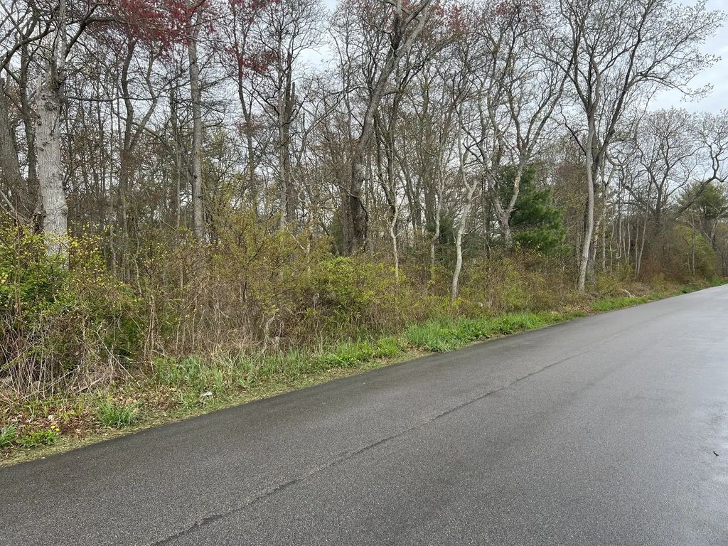 Woody Hill Rd, Westerly
