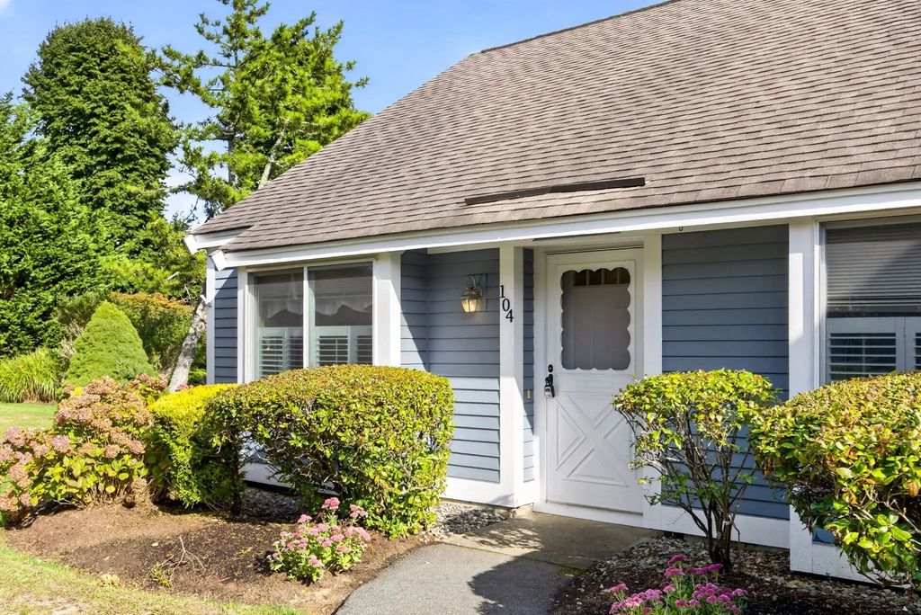 104 Susanna Drive #104, Brewster