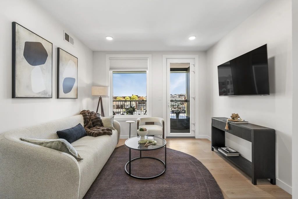 2-10 Maverick Sq #304, Boston