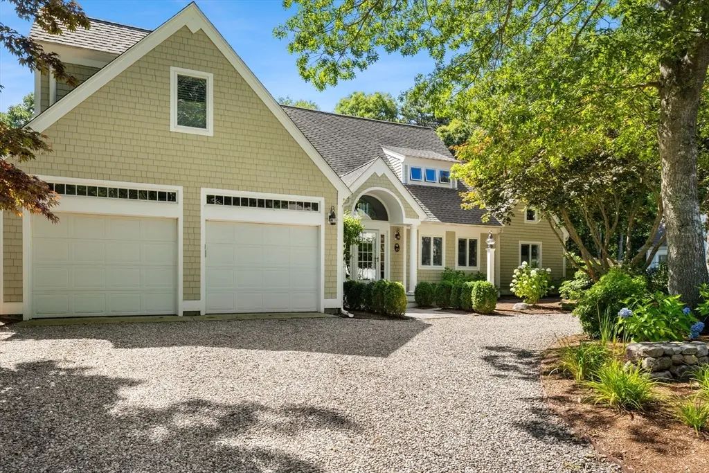 13 Driftwood Circle, Mashpee