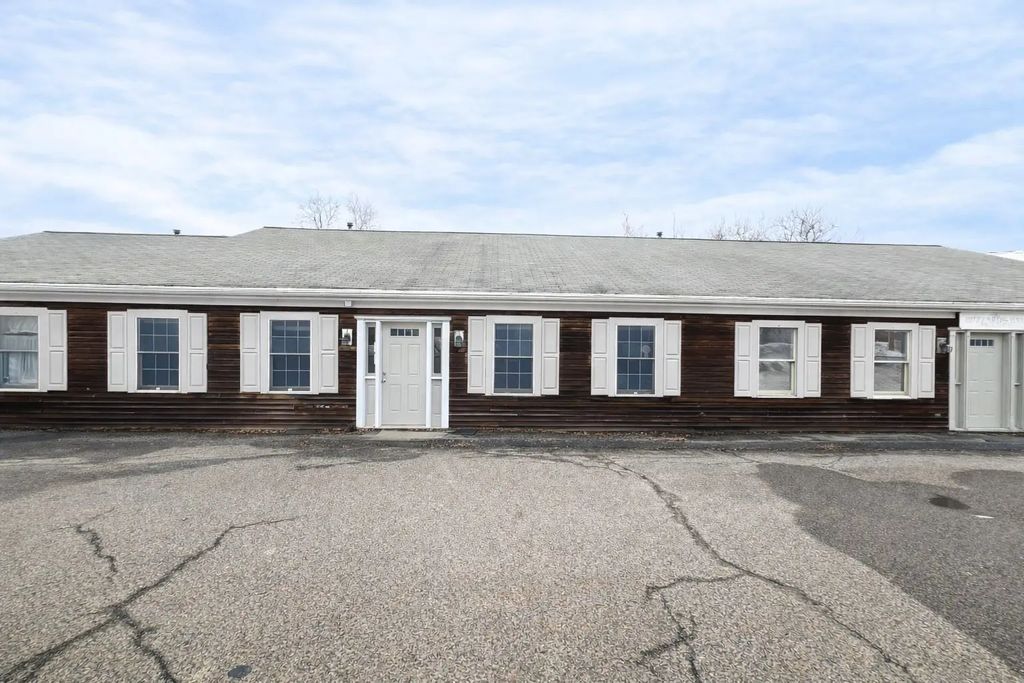 2870 Cranberry Hwy, Wareham