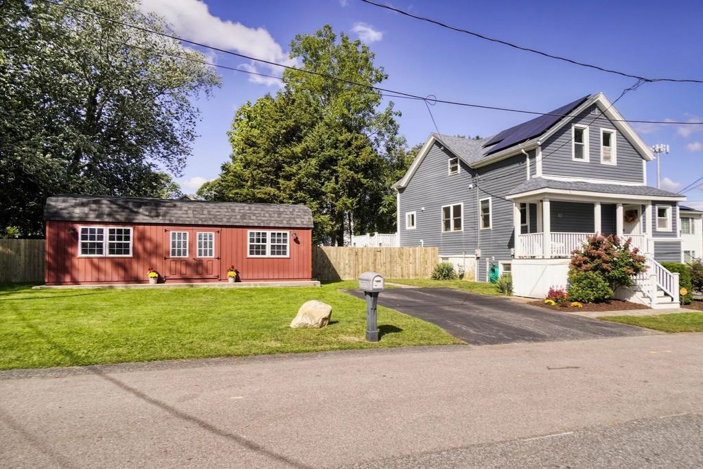 35 Nightingale St, Fall River