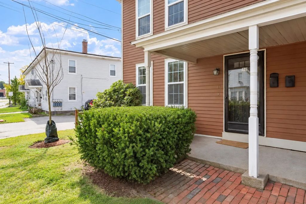 19 Sudbury St #19, Maynard