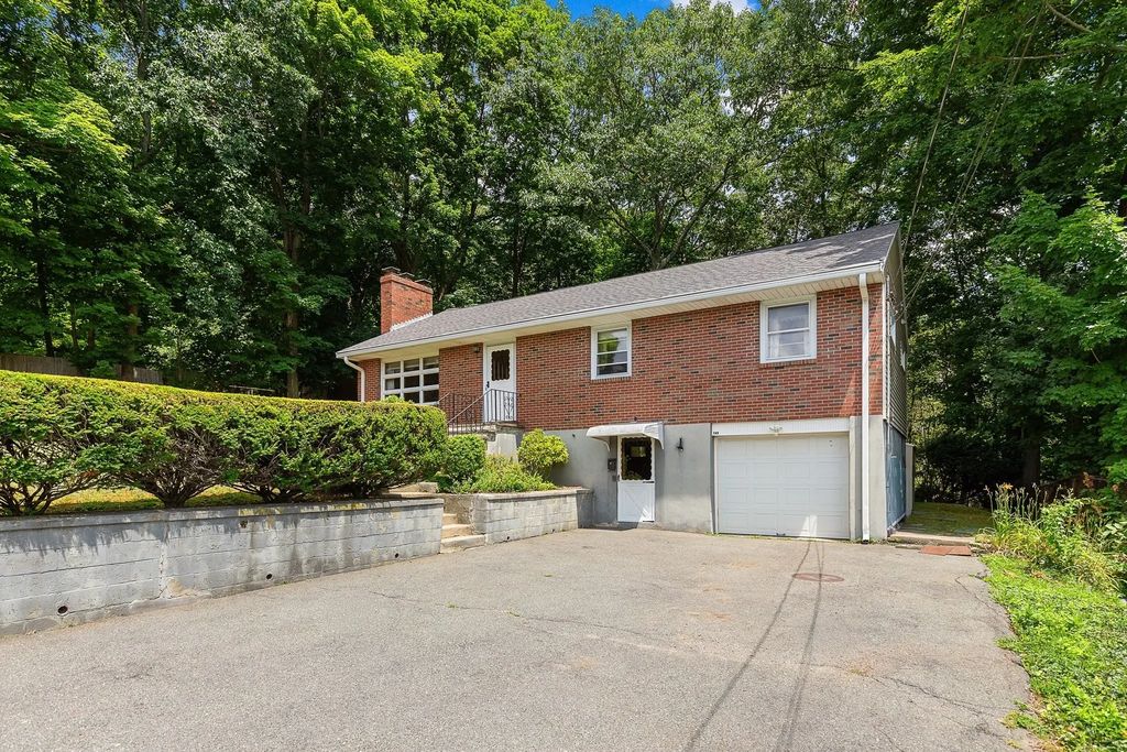 149 Palfrey St, Watertown
