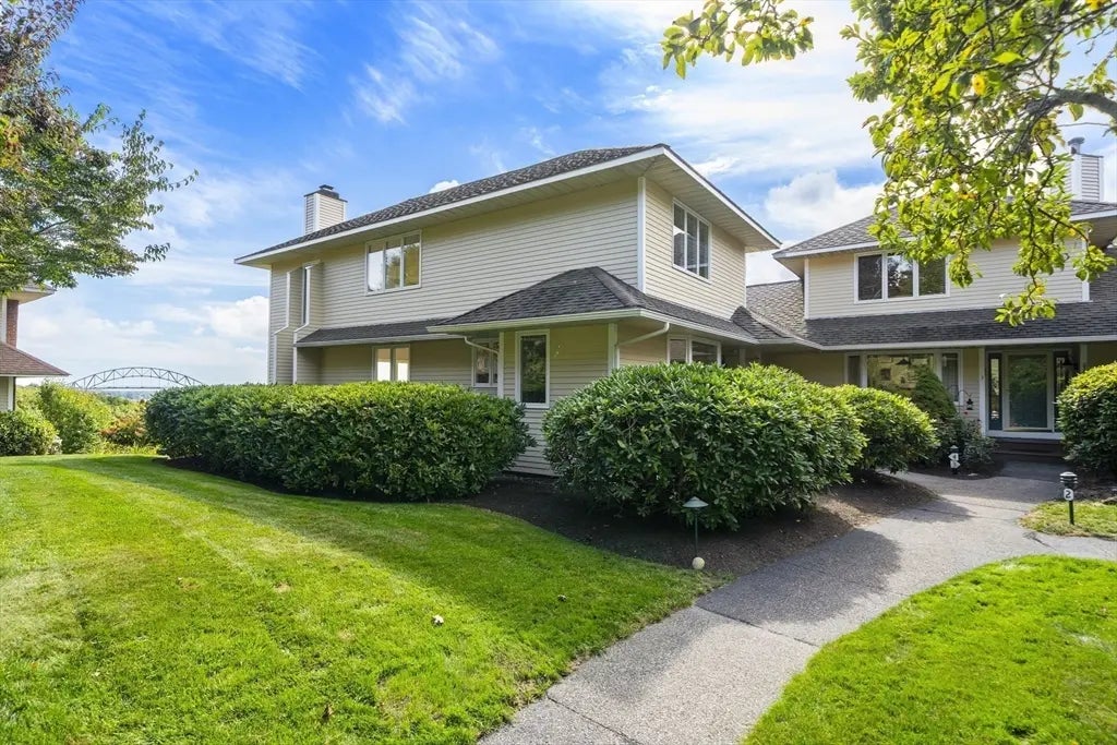 4 Bittersweet Ln #4, Bourne