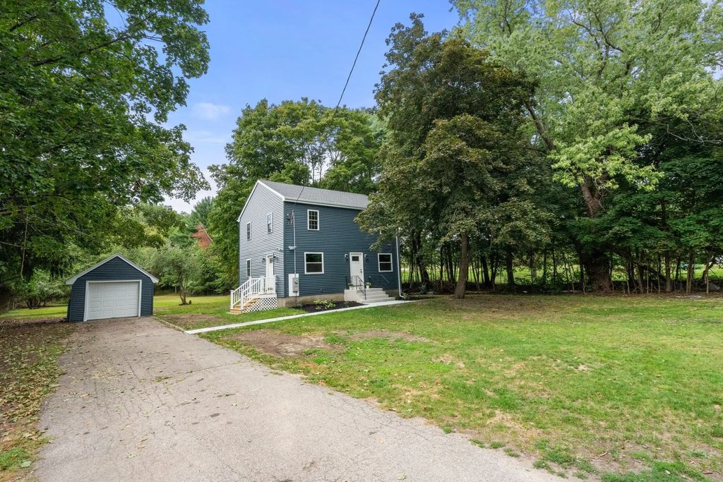 122 York St, Stoughton