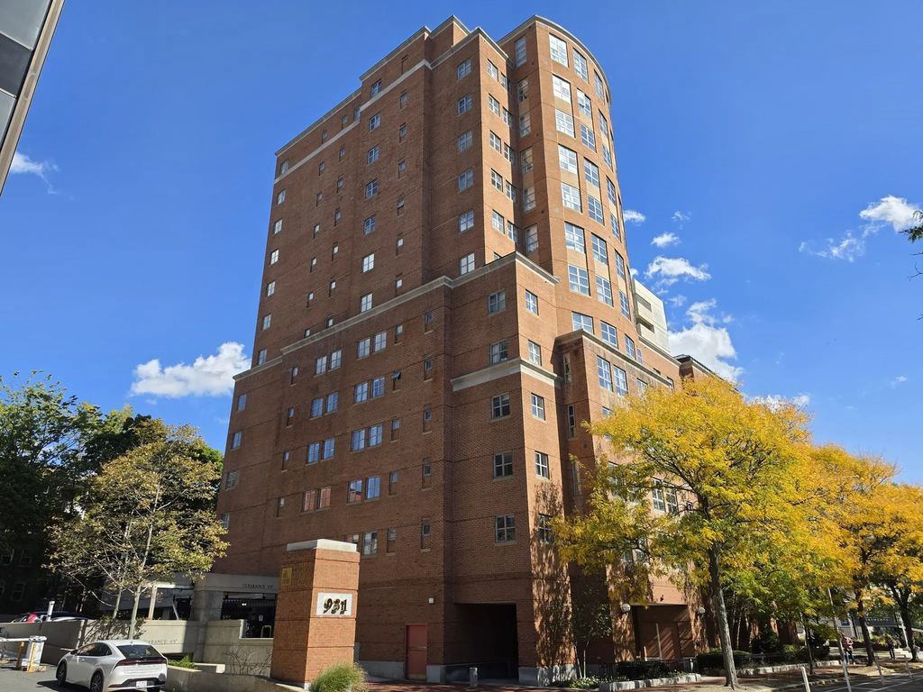 931 Massachusetts Ave #303, Cambridge