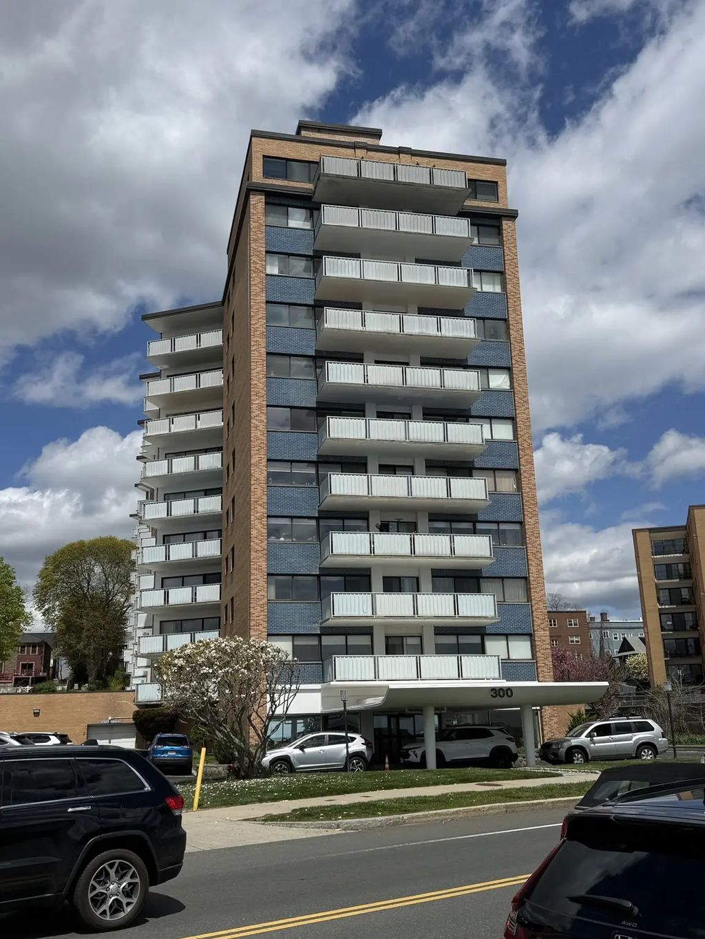 300 Lynn Shore Drive #207, Lynn