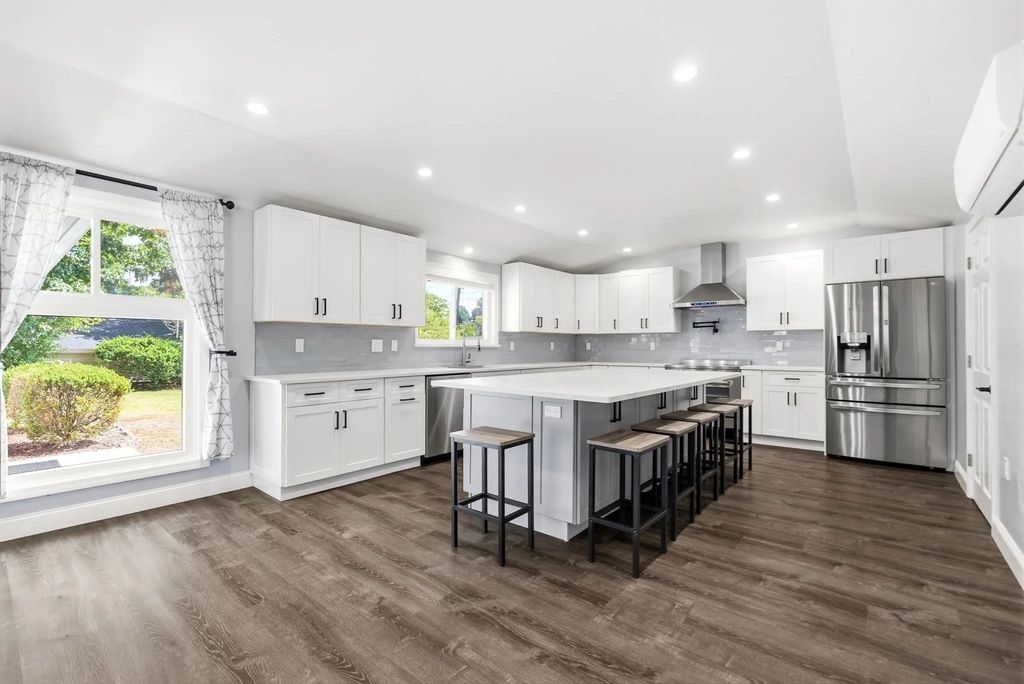 23 Joseph Rd, Framingham
