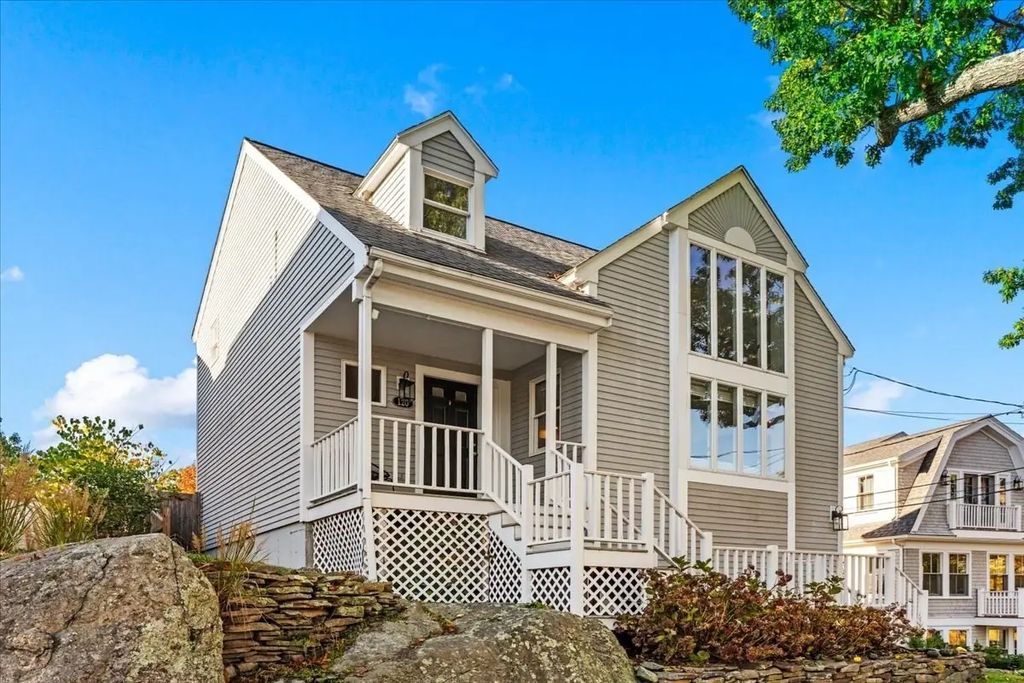 120 Downer Ave, Hingham
