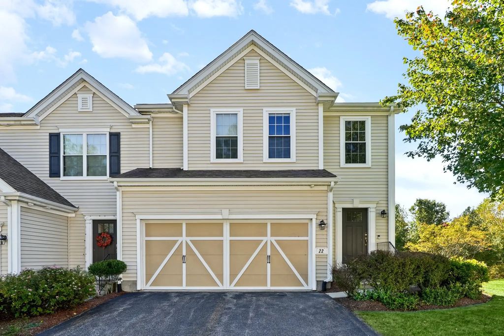 22 Kendall Ct #22, Bedford