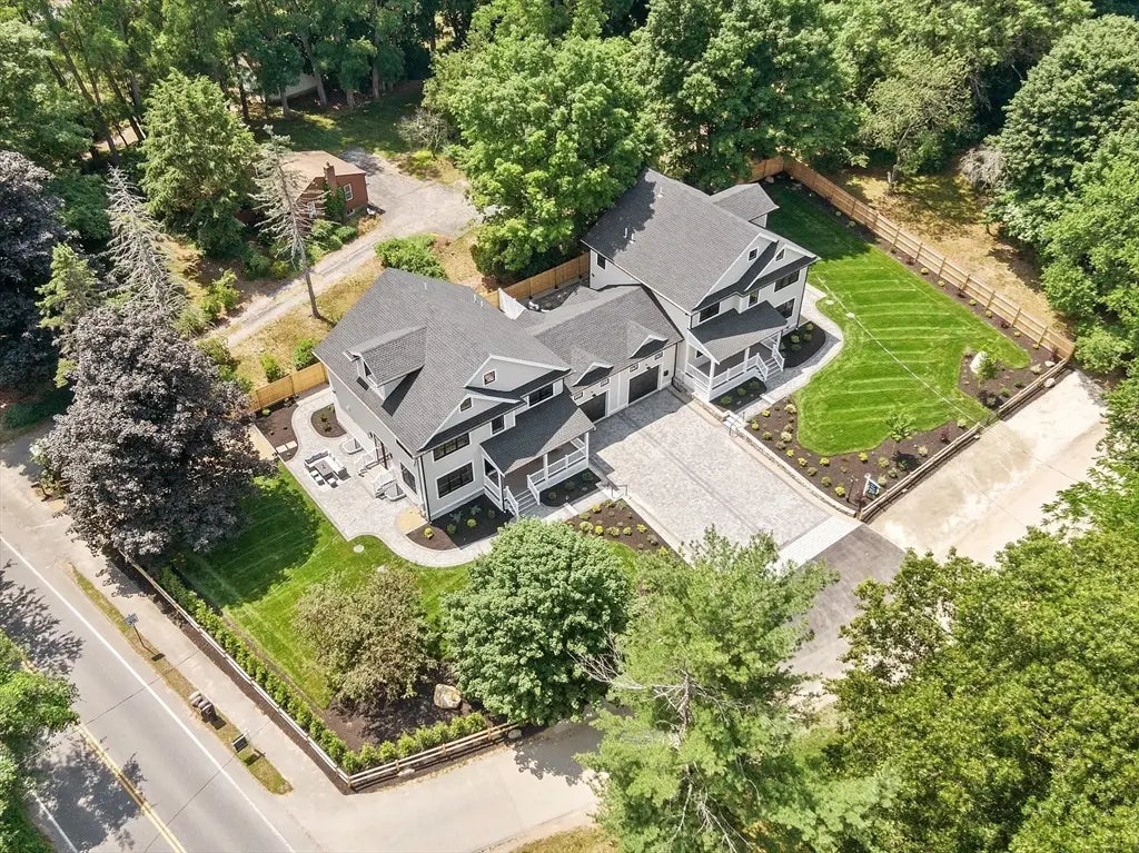 7 Blue Heron Way, Concord