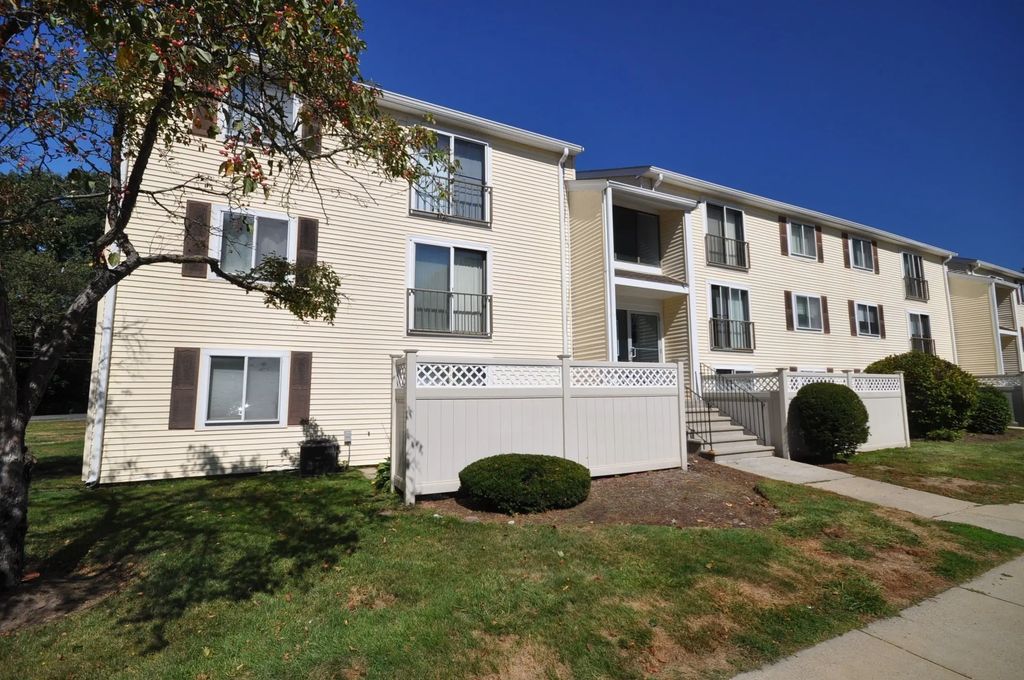 49 Village Brook Lane #6, Natick